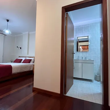 Casa Do Arco Beachside Apartment With Parking And Balcony דירה *