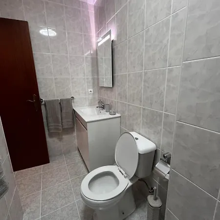 Casa Do Arco Beachside Apartment With Parking And Balcony *