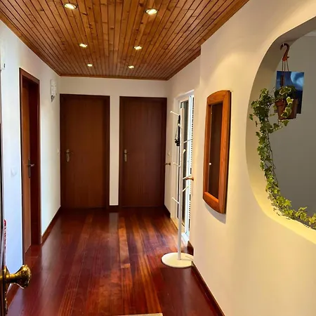 Casa Do Arco Beachside Apartment With Parking And Balcony *